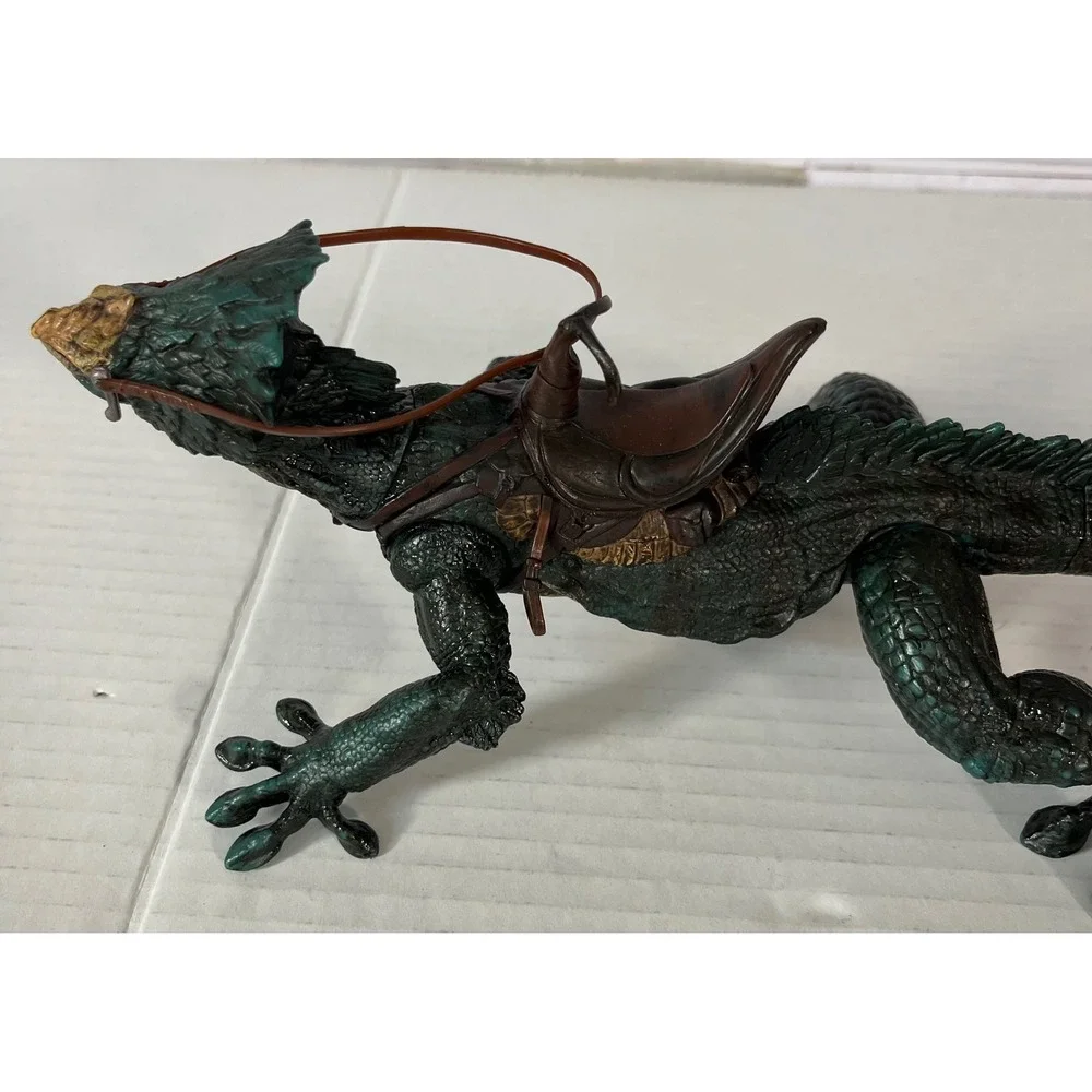Hasbro Star Wars Boga Varactyl Figure Unisex OS Green Revenge of the Sith 2005